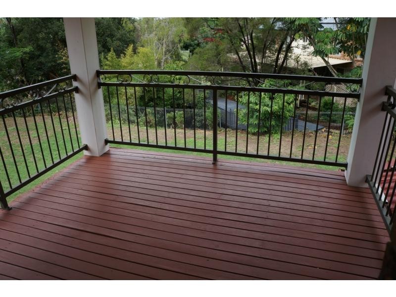 11 Bondel Street, Mount Ommaney QLD 4074