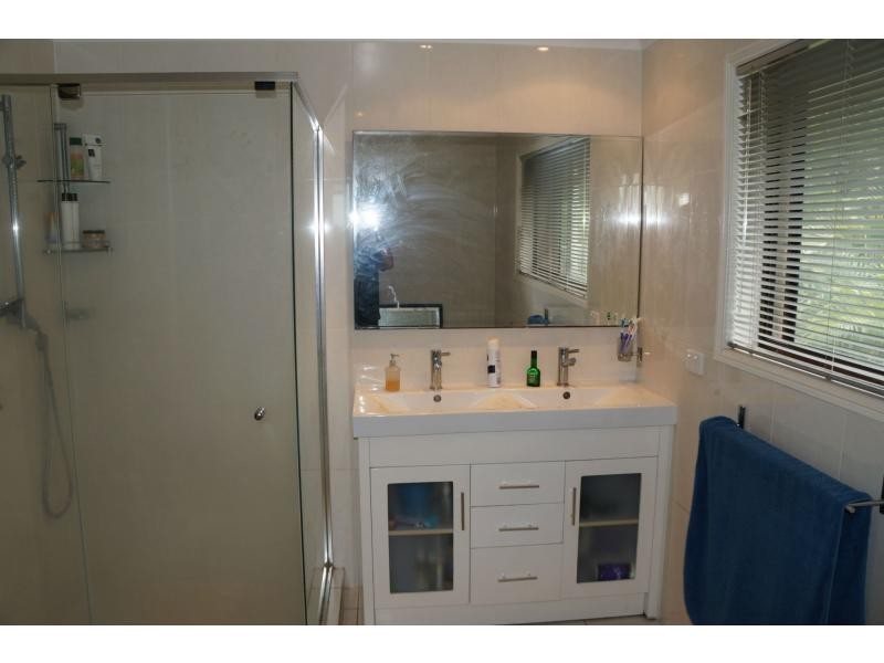 11 Bondel Street, Mount Ommaney QLD 4074