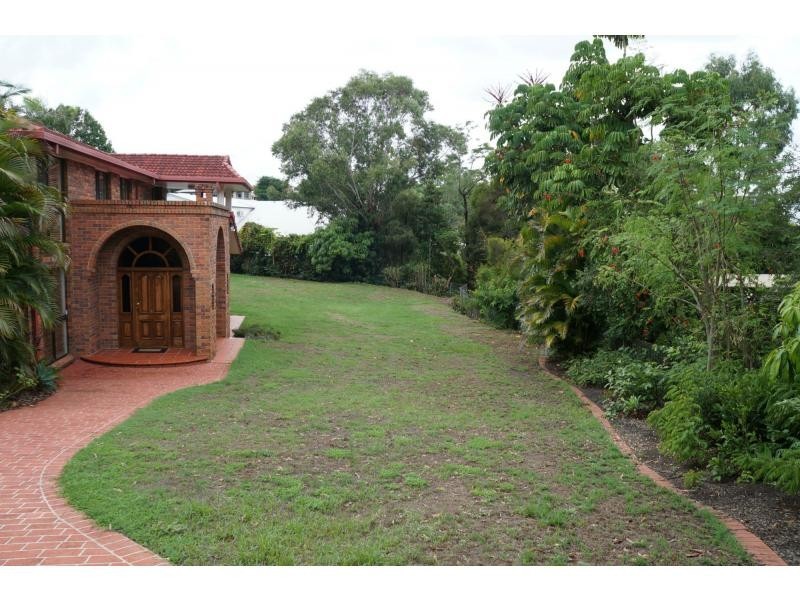 11 Bondel Street, Mount Ommaney QLD 4074