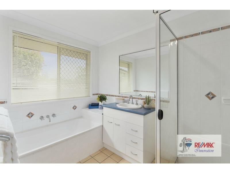 25 Burnside Crescent, Westlake QLD 4074