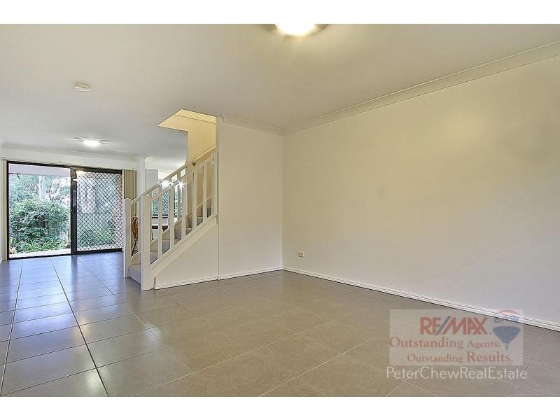 3 50 Endeavour Street, Mount Ommaney QLD 4074