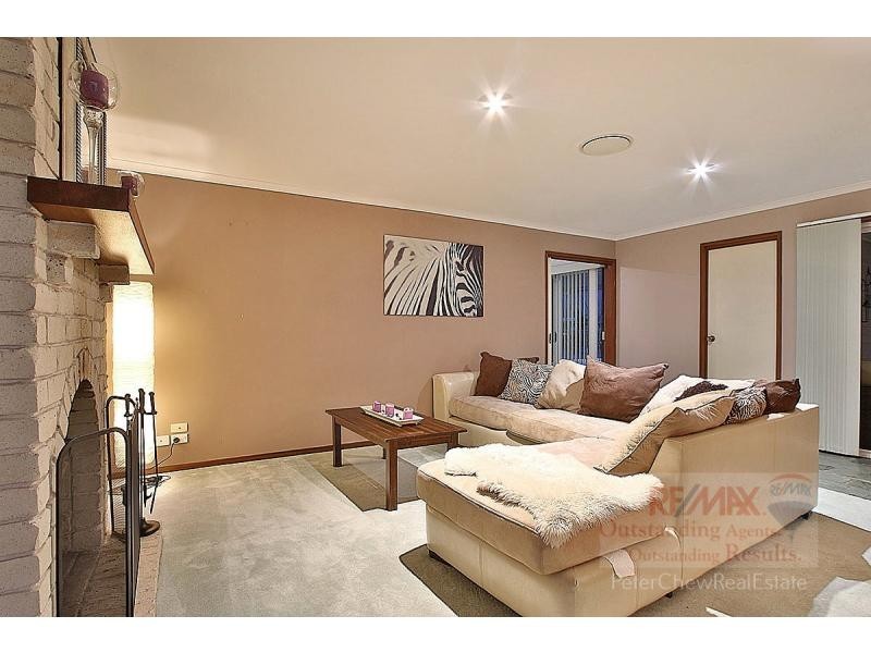 Mount Ommaney QLD 4074