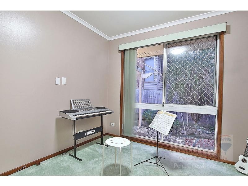 Mount Ommaney QLD 4074