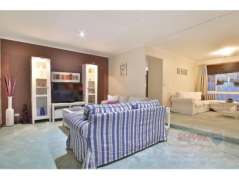 Mount Ommaney QLD 4074