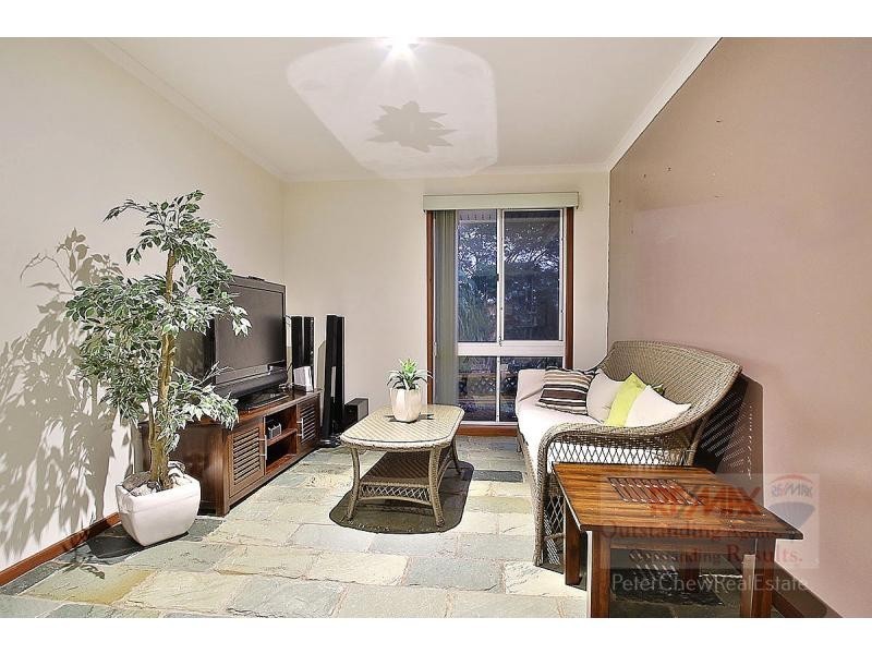 Mount Ommaney QLD 4074