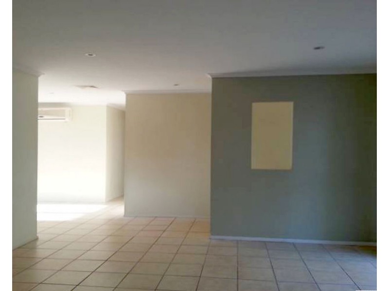 10 MacFarlane Street, Riverhills QLD 4074