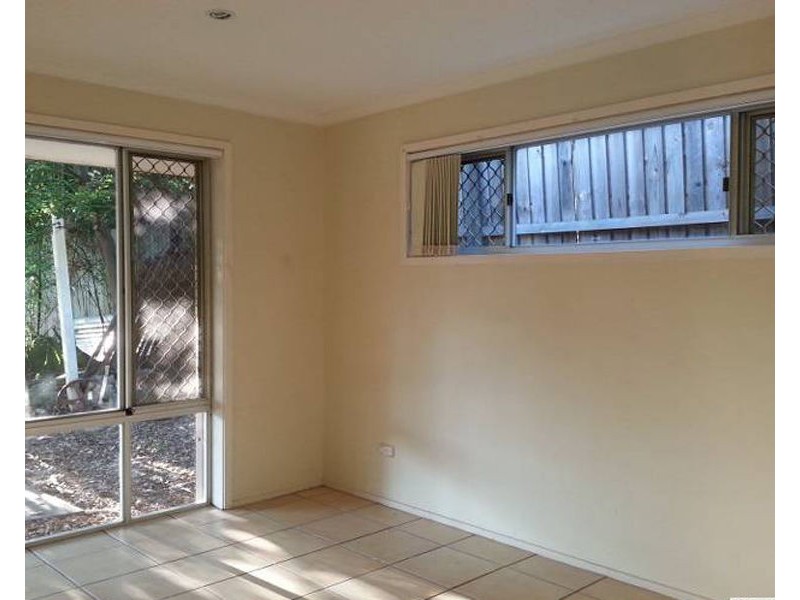 10 MacFarlane Street, Riverhills QLD 4074