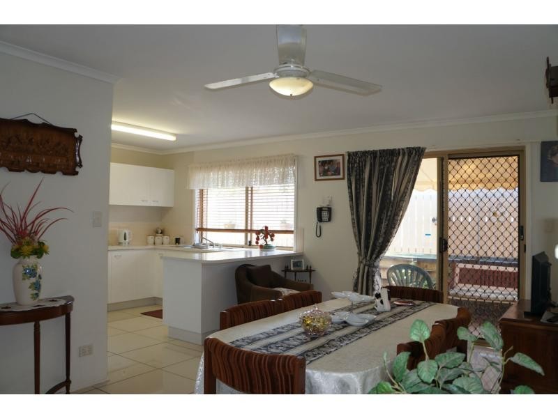 4 Lyndora Close, Riverhills QLD 4074