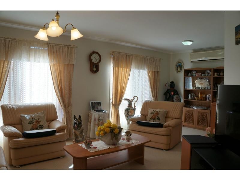 4 Lyndora Close, Riverhills QLD 4074