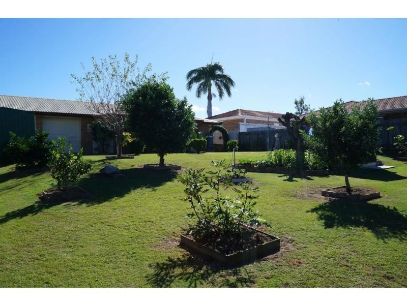 4 Lyndora Close, Riverhills QLD 4074