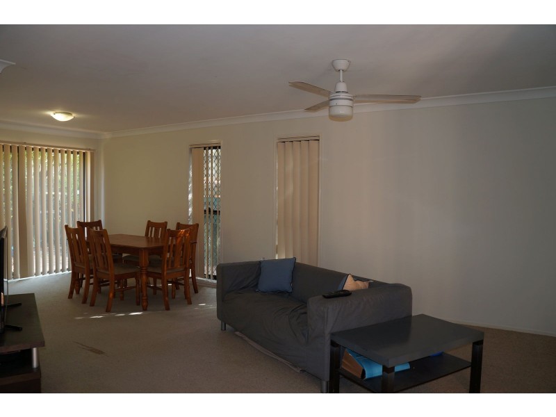 8A Stockwhip Place, Sumner QLD 4074