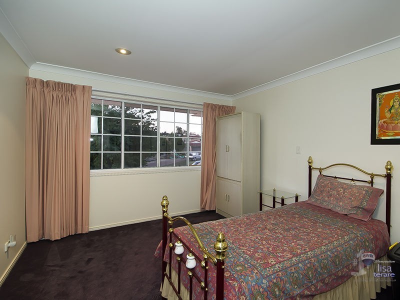 21 Woolner Place, Mount Ommaney QLD 4074