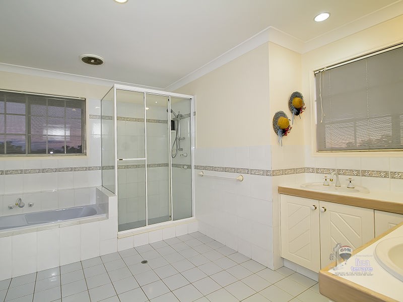 21 Woolner Place, Mount Ommaney QLD 4074