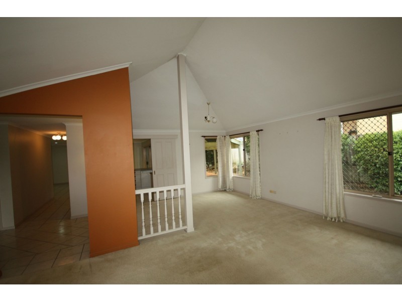 12 Baronga Street, Middle Park QLD 4074