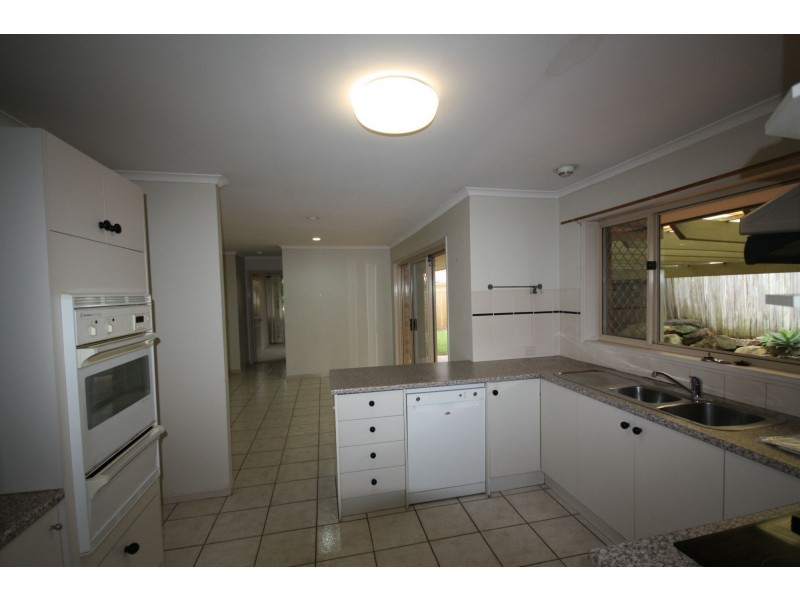 12 Baronga Street, Middle Park QLD 4074