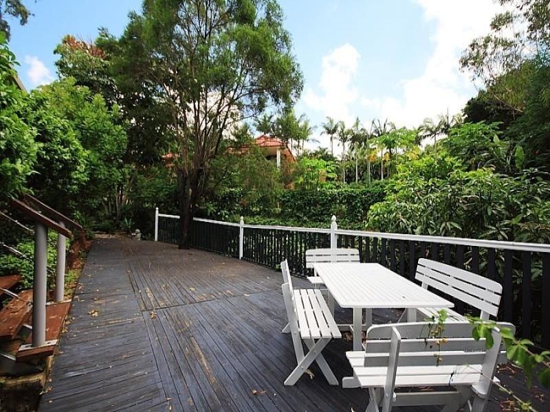 Mount Ommaney QLD 4074