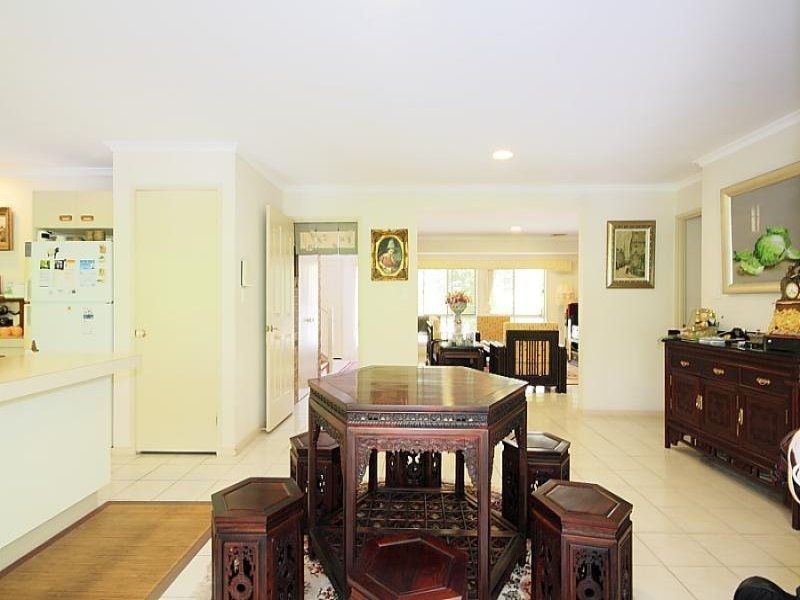 Mount Ommaney QLD 4074