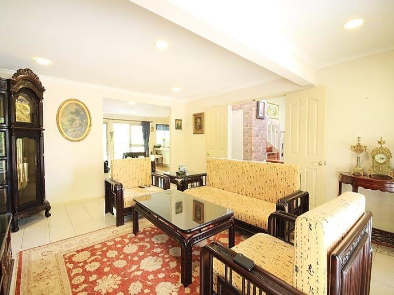 Mount Ommaney QLD 4074