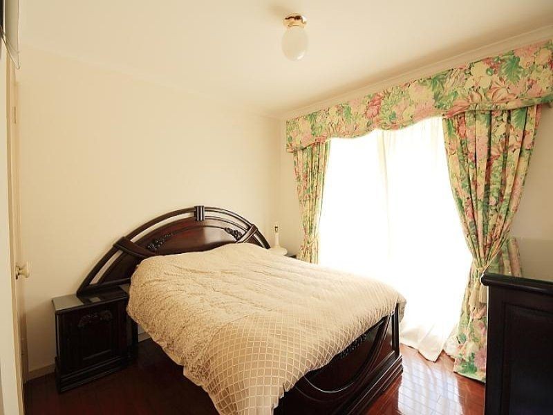 Mount Ommaney QLD 4074