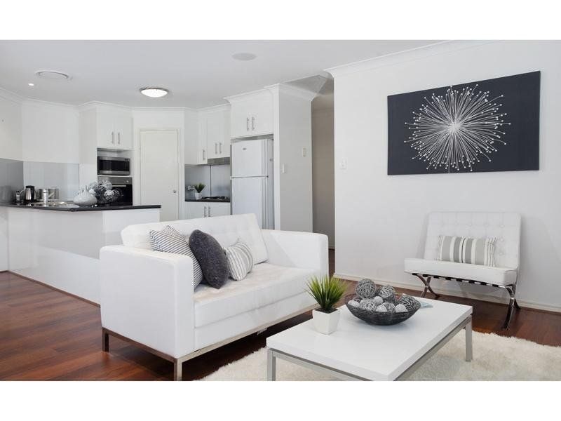 27 Christopher Place, Sinnamon Park QLD 4073