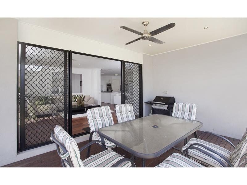 27 Christopher Place, Sinnamon Park QLD 4073