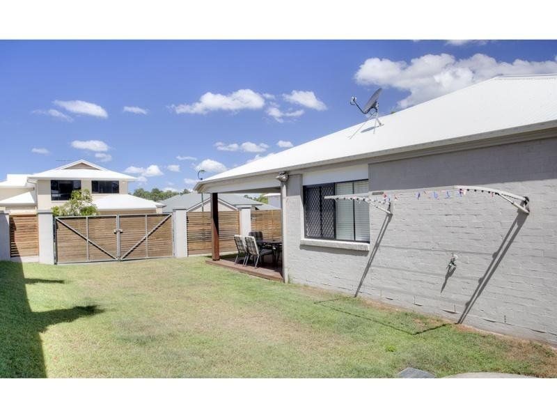 27 Christopher Place, Sinnamon Park QLD 4073