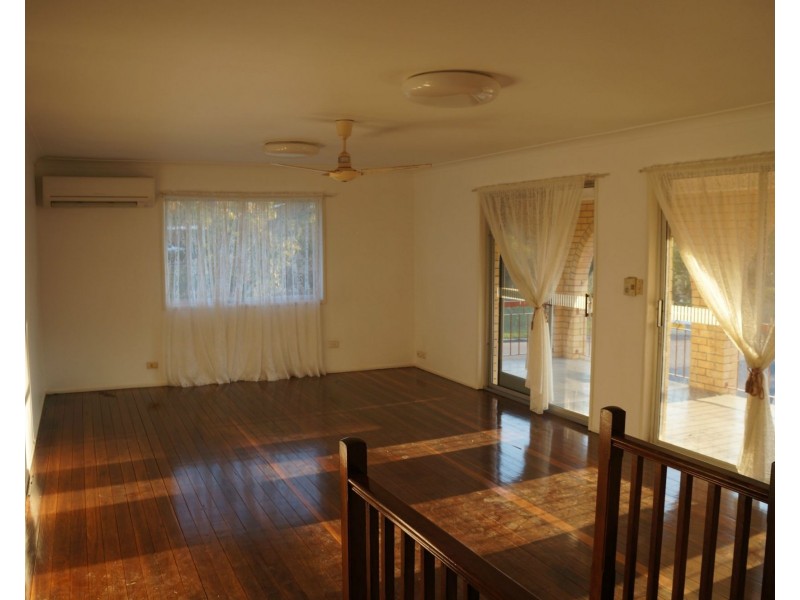 1 Schooner Street, Jamboree Heights QLD 4074