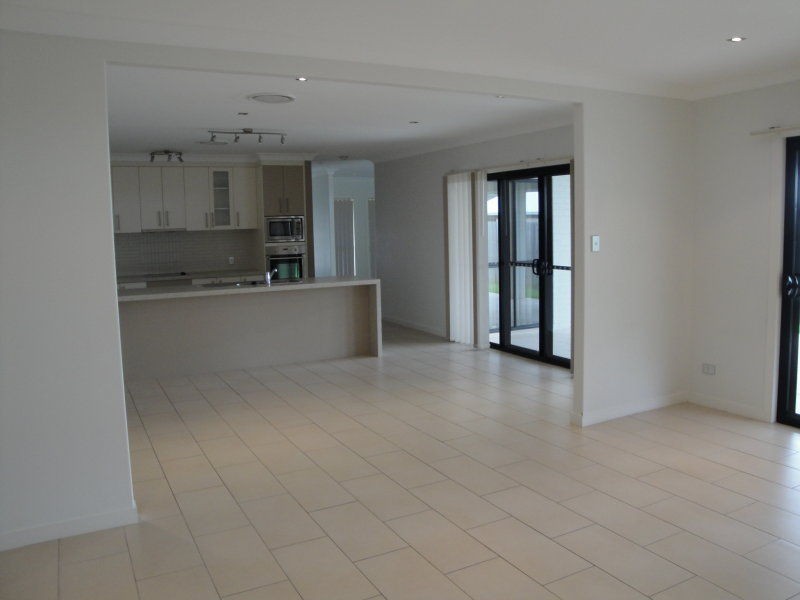 14 Harpulia Parade, Seventeen Mile Rocks QLD 4073