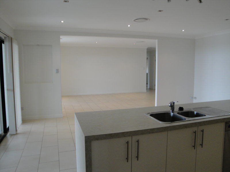 14 Harpulia Parade, Seventeen Mile Rocks QLD 4073