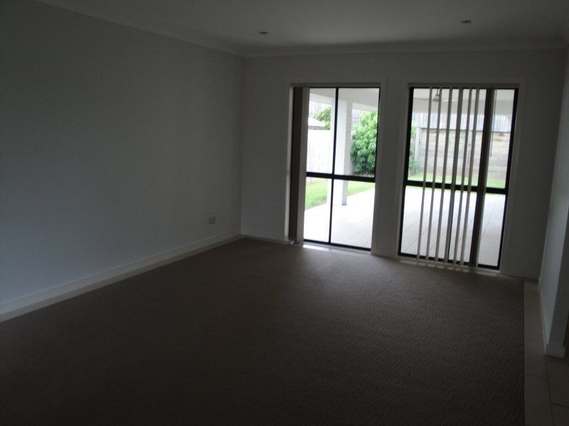 14 Harpulia Parade, Seventeen Mile Rocks QLD 4073
