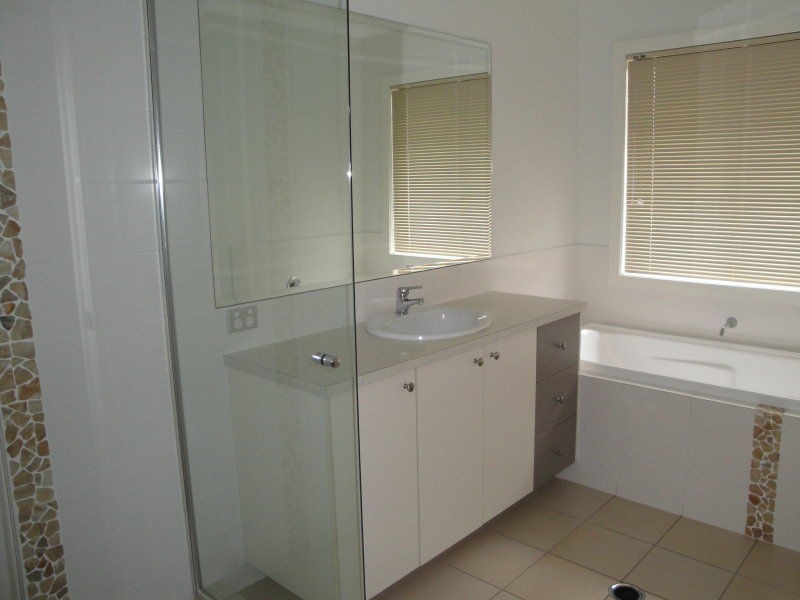14 Harpulia Parade, Seventeen Mile Rocks QLD 4073