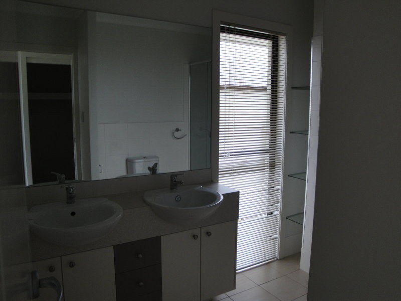 14 Harpulia Parade, Seventeen Mile Rocks QLD 4073