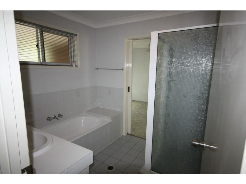 Sinnamon Park QLD 4073