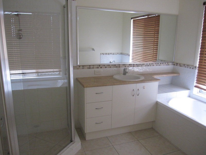 Sinnamon Park QLD 4073