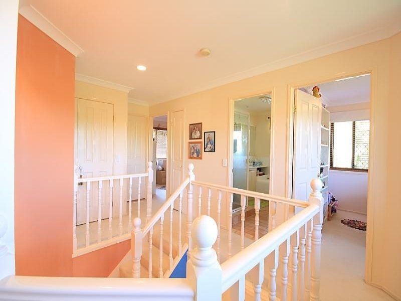 Mount Ommaney QLD 4074