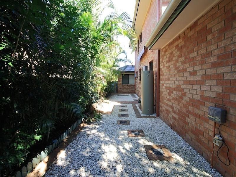 Mount Ommaney QLD 4074