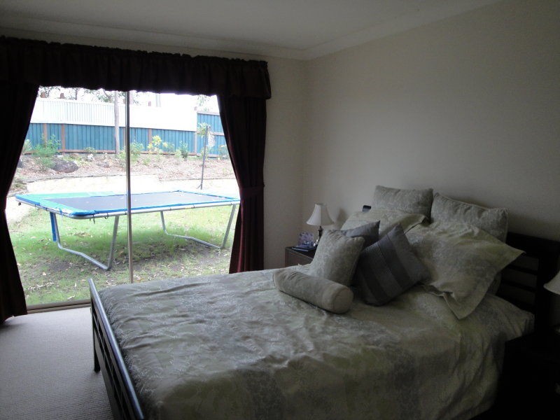 Seventeen Mile Rocks QLD 4073