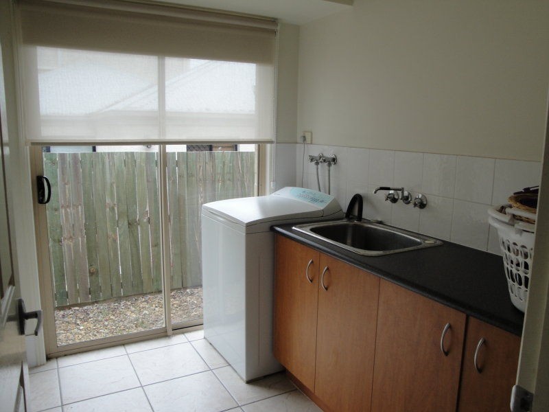 Seventeen Mile Rocks QLD 4073