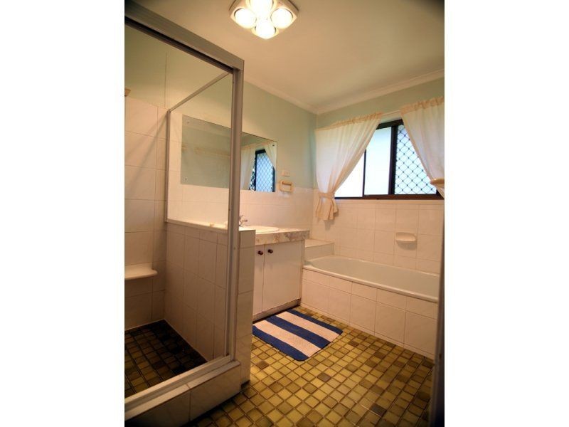 2 Gwydir Street, Riverhills QLD 4074