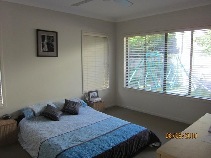 25 Casuarina Street, Seventeen Mile Rocks QLD 4073