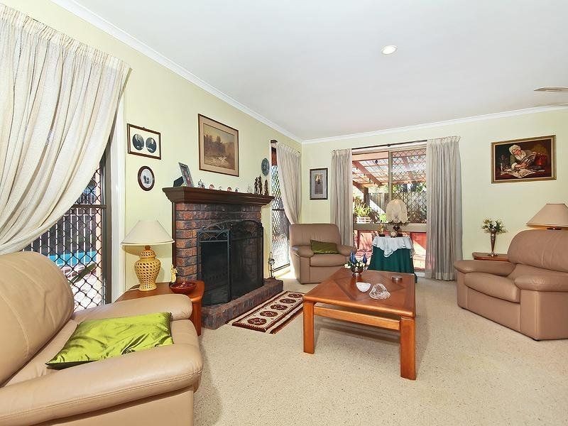 6 Jagarra Pl Street, Sinnamon Park QLD 4073