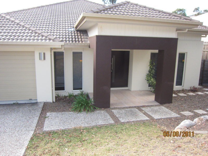 Seventeen Mile Rocks QLD 4073