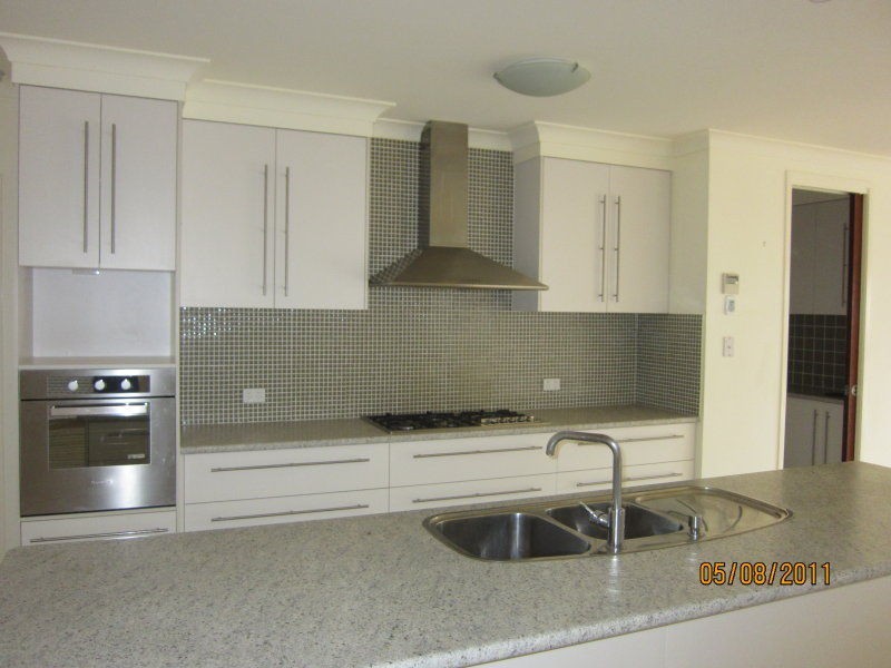 Seventeen Mile Rocks QLD 4073