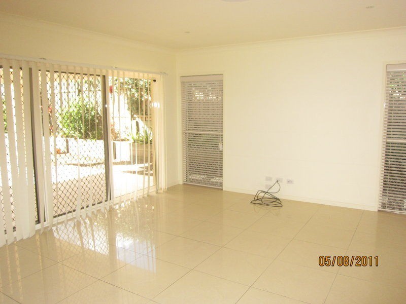 Seventeen Mile Rocks QLD 4073