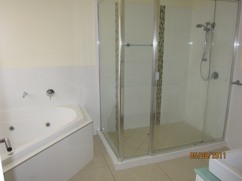 Seventeen Mile Rocks QLD 4073