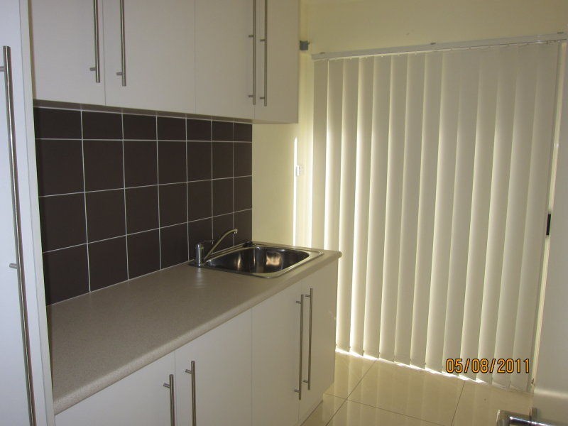 Seventeen Mile Rocks QLD 4073