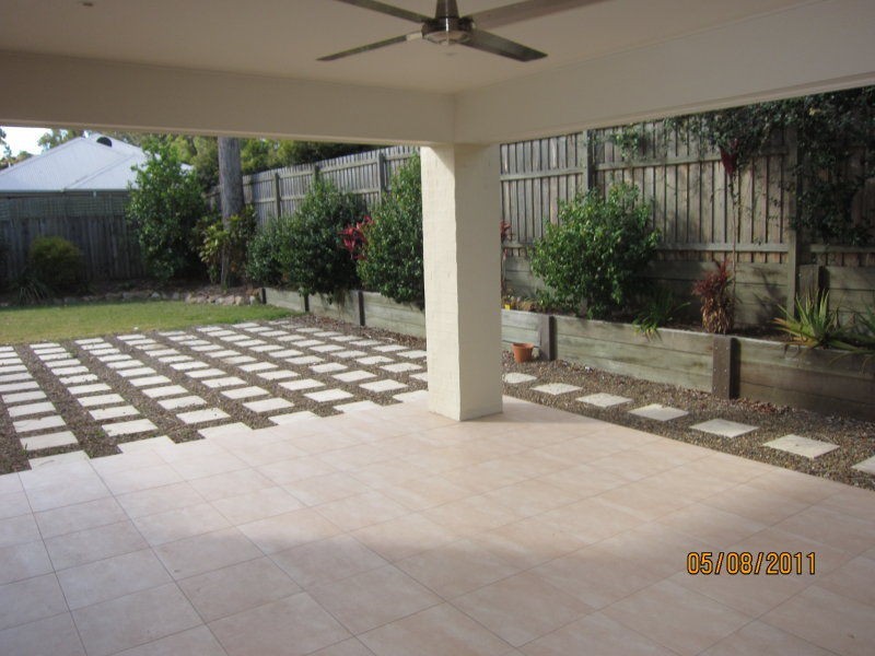 Seventeen Mile Rocks QLD 4073