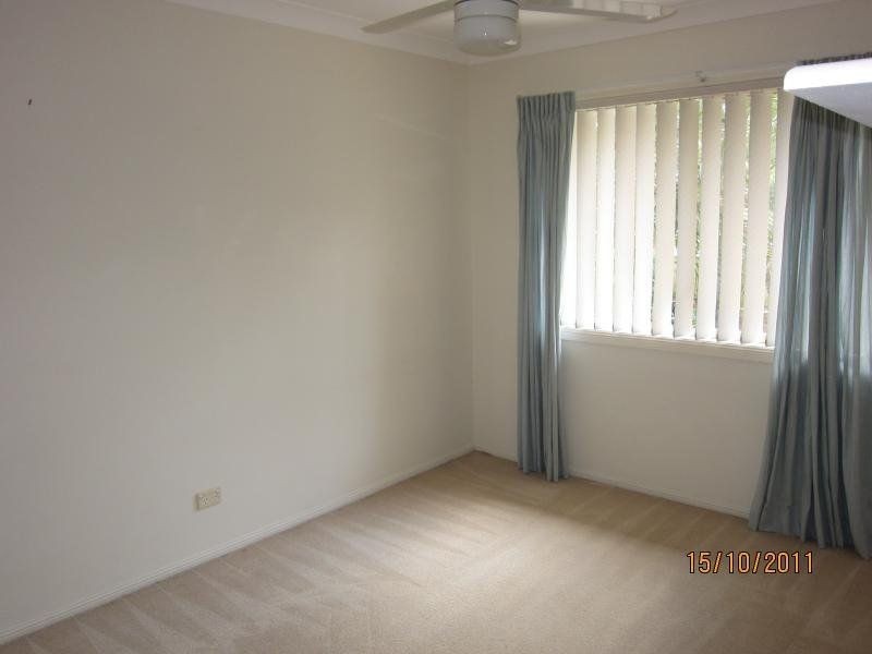 1/15 Abel Smith Drive, Mount Ommaney QLD 4074