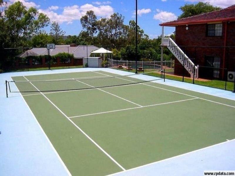 4 Darling Court, Mount Ommaney QLD 4074