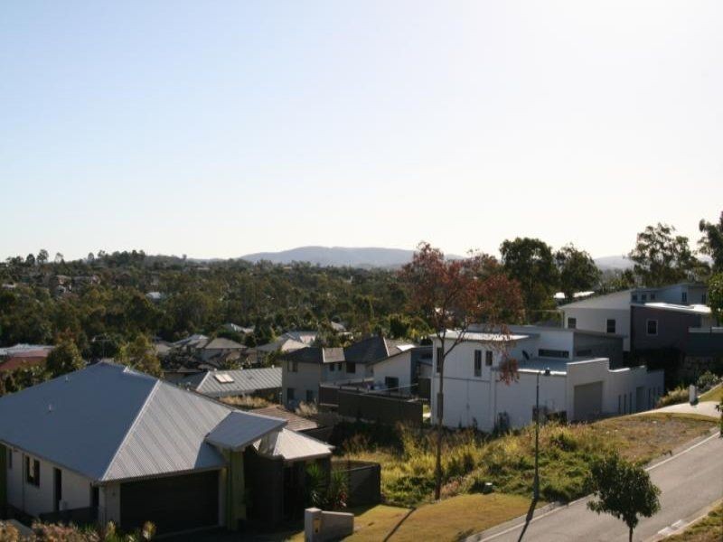 10 Casuarina Street, Seventeen Mile Rocks QLD 4073